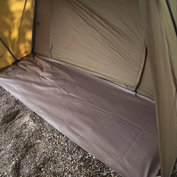 Carpa Compacta con Suelo Extendido Reforzado - Imagen 2