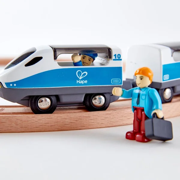 Hape Passenger Train Set 3+ - Imagen 3