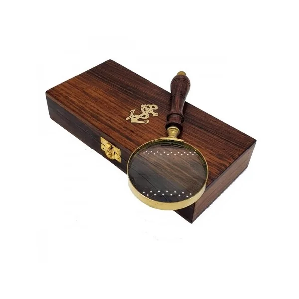 Lupa caja de madera